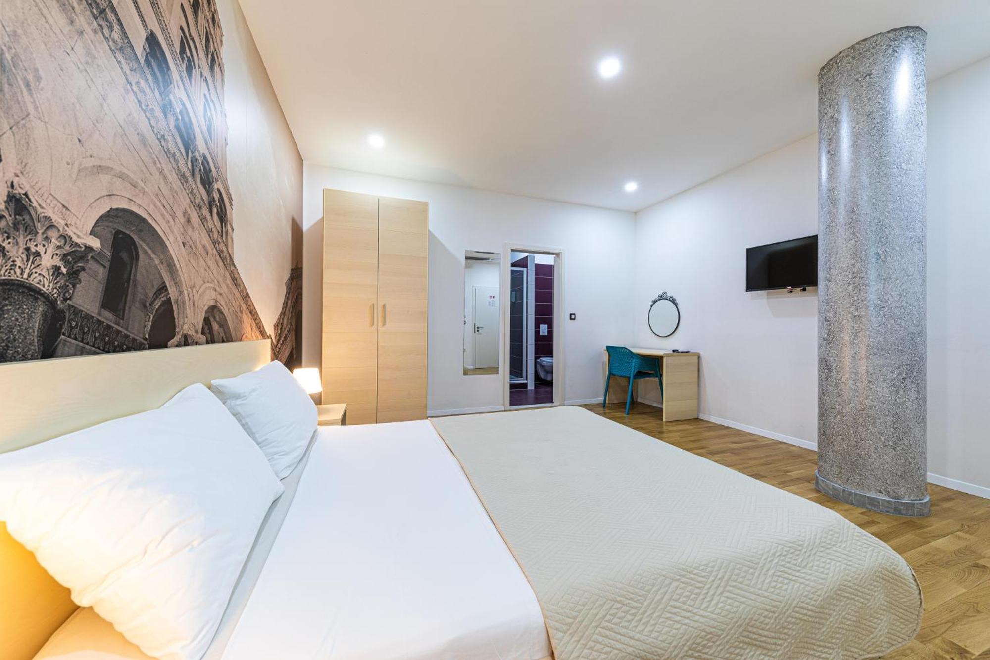 Split City Rooms Phòng bức ảnh